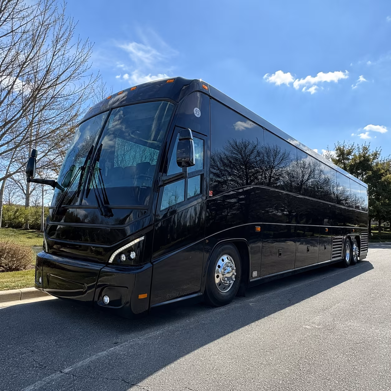 fresno yosemite international airport fat charter bus rentals from turlock