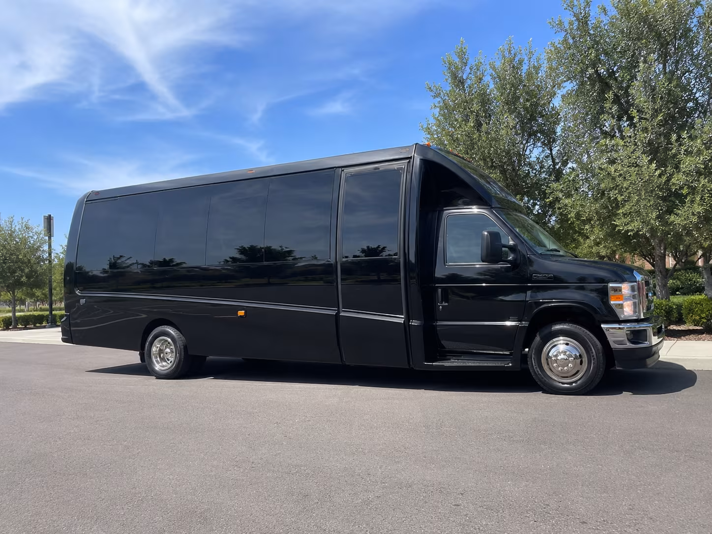 minibuses for turlock prom groups of every size