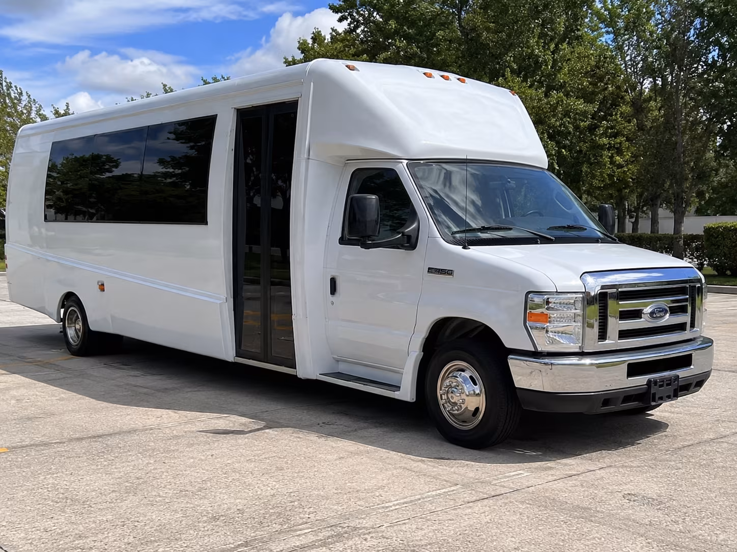 party bus transportation for turlock area proms