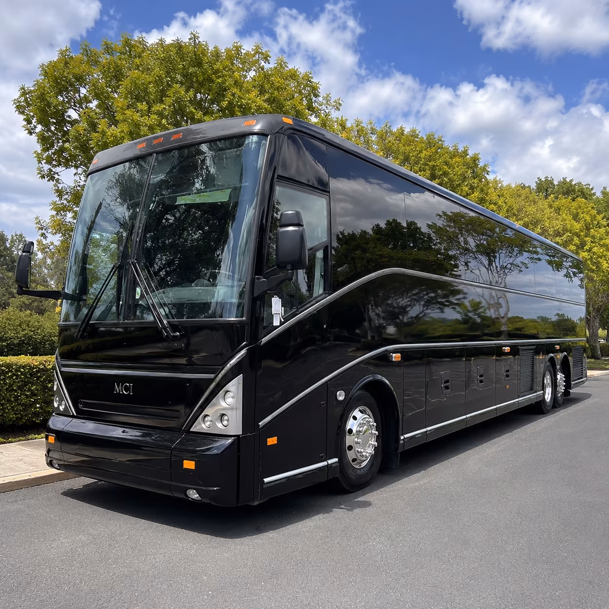 turlock employee shuttle buses for healthcare and hospital staff